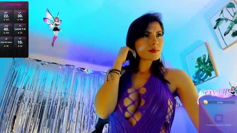 INSTAGRAM...sarah22 p online show from 02/05/25, 12:20