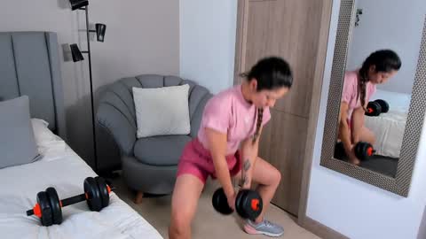 sarah_rayy online show from 01/13/25, 05:02