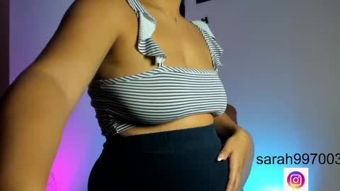 Snapshot of sarah_roussel chatting on 05/24/26, 02:55 Sarah online show from 05/24/26, 02:55