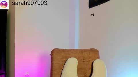 Snapshot of sarah_roussel chatting on 05/28/26, 12:02 Sarah online show from 05/28/26, 12:02