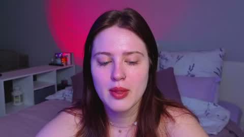 Snapshot of sarah_soul chatting on 06/30/26, 10:44 Sarah online show from 06/30/26, 10:44