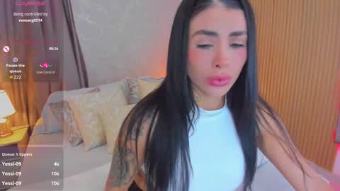 Sarah online show from 10/15/25, 08:42