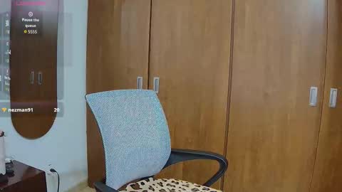 Snapshot of sarah_tailorr chatting on 10/10/25, 12:20 sarah_tailorr online show from 10/10/25, 12:20