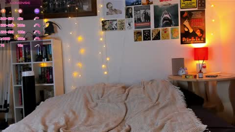 sarah welsh online show from 12/12/24, 09:58