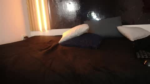 sarahajhoness online show from 04/18/26, 07:58