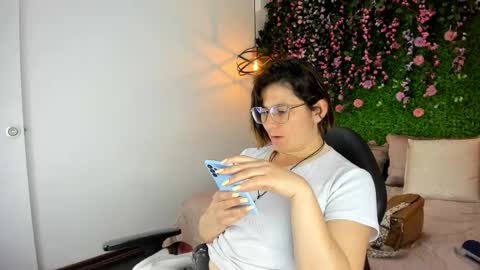 Sarah Deyvis online show from 12/02/25, 01:17