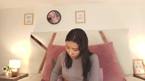 Snapshot of sarahevans__ chatting on 12/27/24, 07:24 Sarah Evans online show from 12/27/24, 07:24