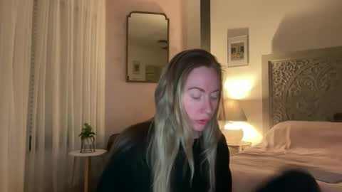Snapshot of sarahgiroux86 chatting on 06/10/26, 04:56 Sarah online show from 06/10/26, 04:56
