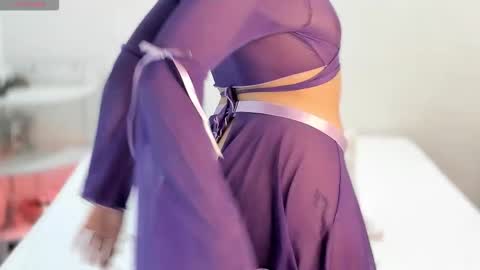 sarahgrant_ online show from 01/14/26, 02:06