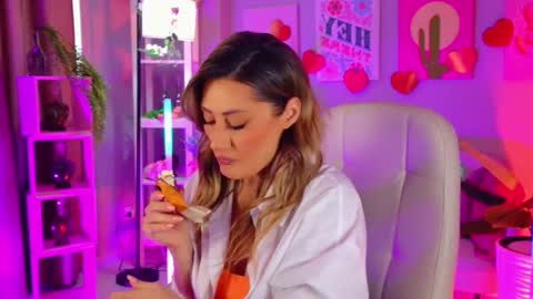 Divine Sarah NONUDE model online show from 03/13/26, 11:39