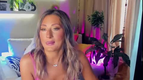 Divine Sarah NONUDE model online show from 06/30/26, 07:09