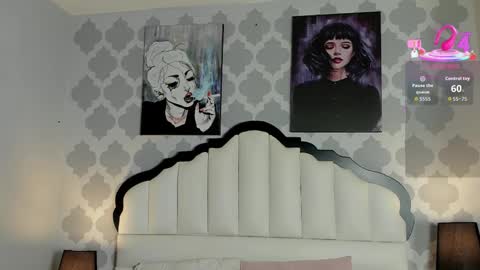 Snapshot of sarahmiler_ chatting on 10/27/25, 08:02 Sarah online show from 10/27/25, 08:02