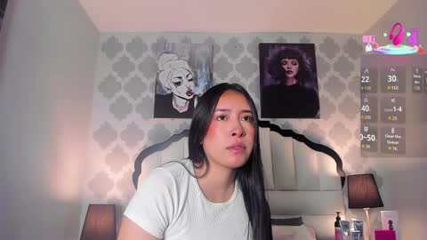 Snapshot of sarahmiler_ chatting on 11/01/25, 07:49 Sarah online show from 11/01/25, 07:49