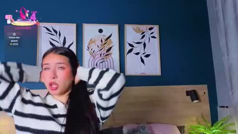 Snapshot of sarahmiler_ chatting on 11/17/25, 07:41 Sarah online show from 11/17/25, 07:41