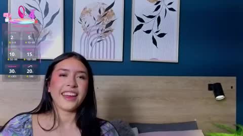 Snapshot of sarahmiler_ chatting on 12/04/25, 07:44 Sarah online show from 12/04/25, 07:44