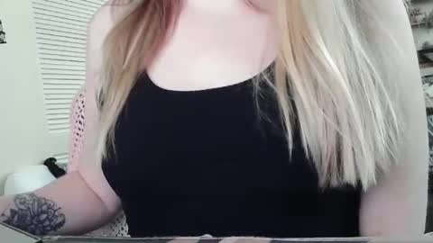 Snapshot of sarahmummy chatting on 02/09/26, 09:08 Sarah online show from 02/09/26, 09:08