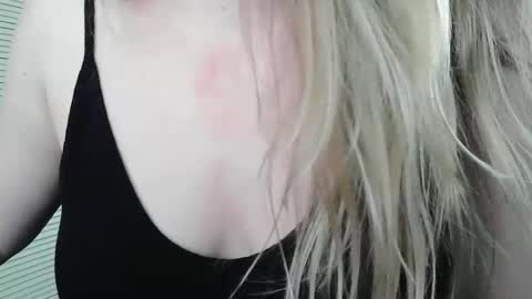 Snapshot of sarahmummy chatting on 03/03/26, 10:04 Sarah online show from 03/03/26, 10:04