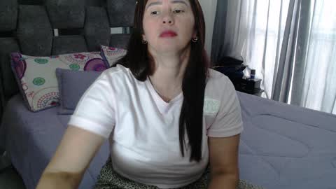 Lia online show from 04/11/26, 03:49