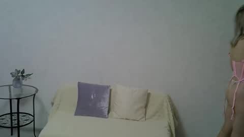 sarahphelps online show from 10/24/25, 09:22