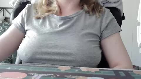 Sarah online show from 04/27/26, 08:07