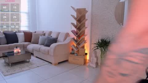 Sarah online show from 02/02/26, 02:05