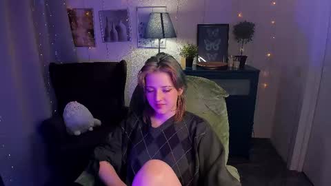 Sarah online show from 04/28/26, 09:42