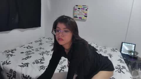 Snapshot of sarahsmitt chatting on 11/20/25, 07:02 Sarah online show from 11/20/25, 07:02