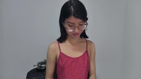 Snapshot of sarahsmitt chatting on 11/30/25, 04:00 Sarah online show from 11/30/25, 04:00