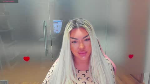 Sarah online show from 04/07/26, 08:26