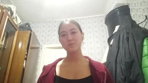 Snapshot of saraigilden chatting on 11/07/25, 02:28 Sara online show from 11/07/25, 02:28