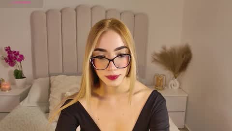 Sara jones   online show from 01/17/26, 09:14