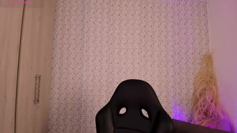 Sara jones   online show from 02/04/26, 09:26