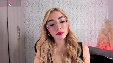 Sara jones   online show from 03/12/26, 01:50