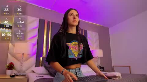 Sara Jonnes online show from 10/19/25, 01:01