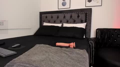 Sara online show from 03/05/26, 01:07