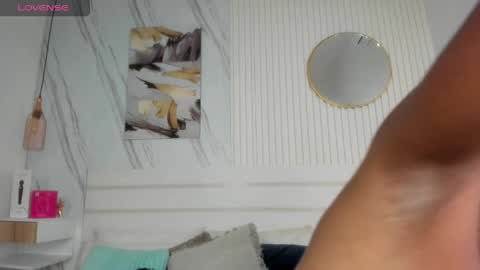 Sara Lewis online show from 06/01/26, 11:23
