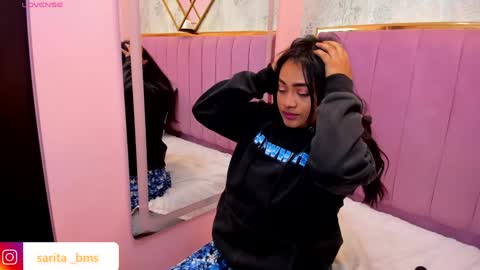 Snapshot of saramagiic chatting on 02/04/25, 06:06 online show from 02/04/25, 06:06