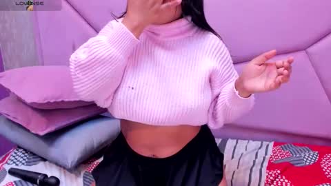 Snapshot of saramagiic chatting on 09/11/25, 03:56 online show from 09/11/25, 03:56