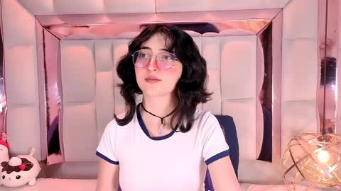 sara  online show from 04/19/26, 06:02