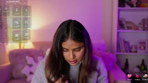 Snapshot of saraparisi_ chatting on 10/15/25, 12:00 Sara online show from 10/15/25, 12:00