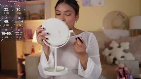 Snapshot of saraparisi_ chatting on 11/08/25, 10:52 Sara online show from 11/08/25, 10:52