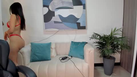 Snapshot of saraparkerx chatting on 01/10/25, 12:59 I am Sara online show from 01/10/25, 12:59