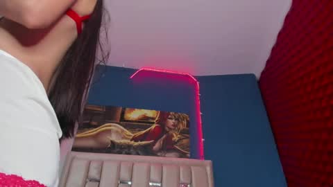  Sara  online show from 12/28/24, 12:13