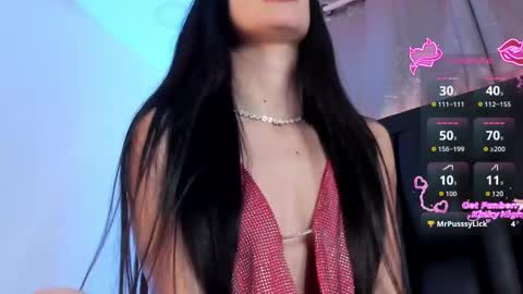 Snapshot of sararoy_ chatting on 04/20/26, 10:44 Sara online show from 04/20/26, 10:44