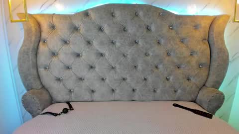 Snapshot of sarasaenz__ chatting on 01/19/25, 11:23 online show from 01/19/25, 11:23