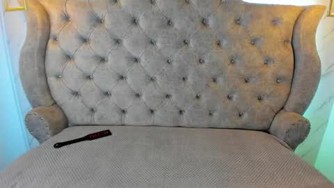 Snapshot of sarasaenz__ chatting on 01/22/25, 11:23 online show from 01/22/25, 11:23