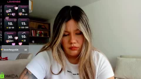 Sara  sarasmithfun by instagram online show from 02/26/25, 09:27
