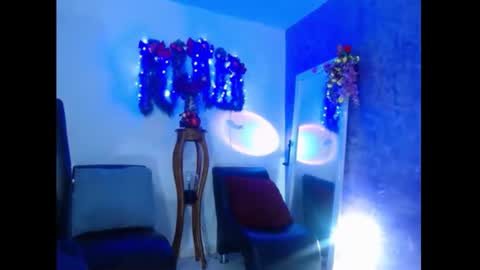 Snapshot of sarasmith2 chatting on 12/04/24, 11:35 sara online show from 12/04/24, 11:35