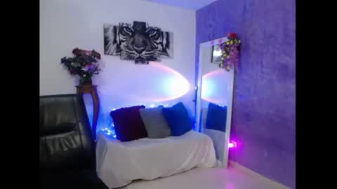 Snapshot of sarasmith2 chatting on 01/09/25, 06:47 sara online show from 01/09/25, 06:47