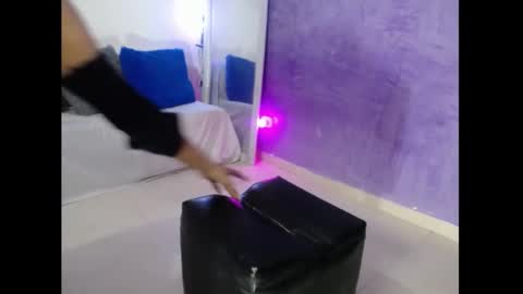 Snapshot of sarasmith2 chatting on 01/16/25, 12:45 sara online show from 01/16/25, 12:45